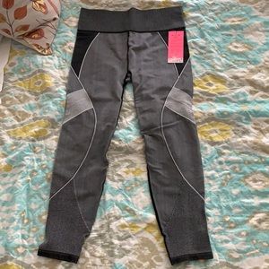 Betsey Johnson leggings size large